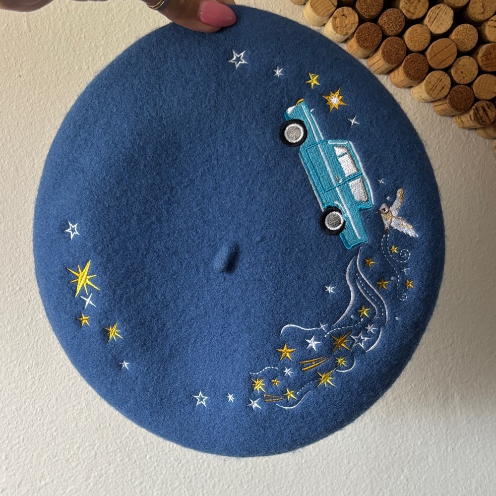 Mad Unicorn: Harry Potter wool Beret in blue
